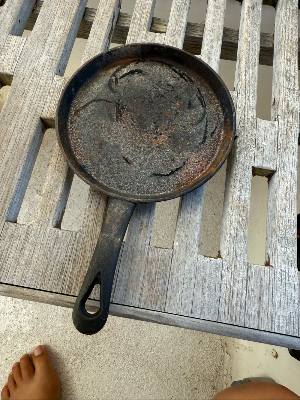 Black Cast Iron Skillet - Classic Seasoned Fry Pan